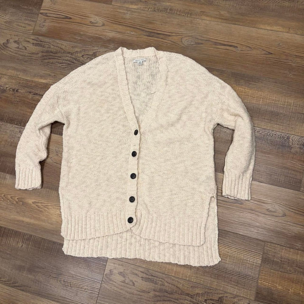 American Eagle cream cotton blend knit button over sized cardigan XS/S